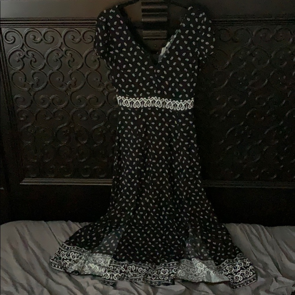 Divided maxi dress with two slits in the front